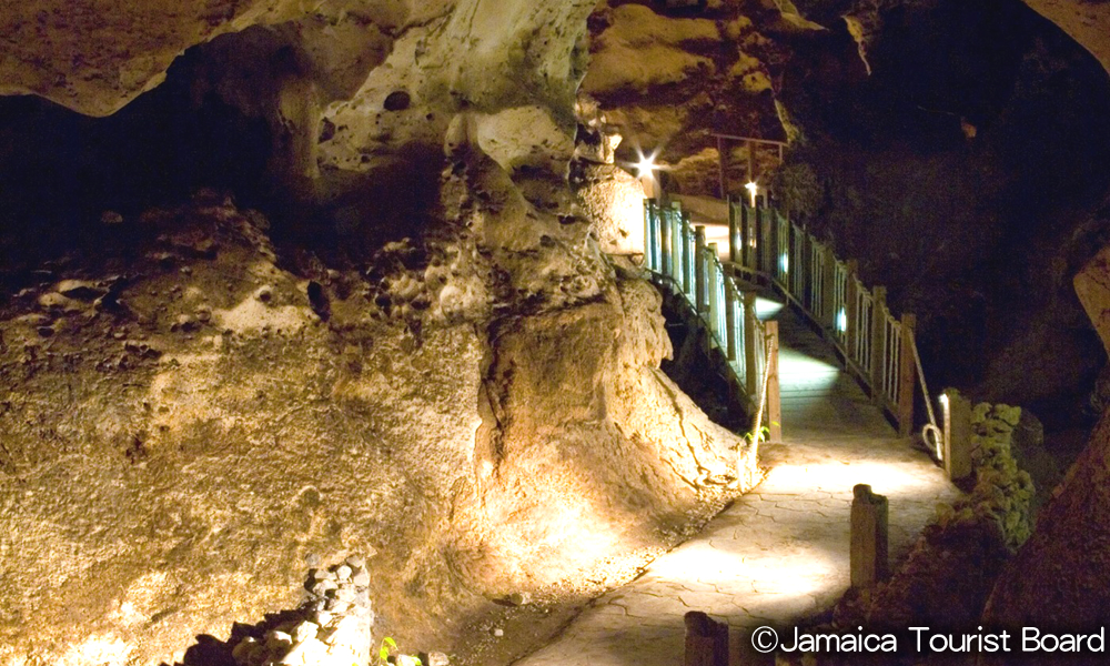 グリーン・グロット鍾乳洞　Green Grotto Caves