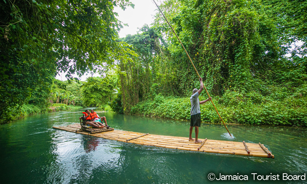 ラフティング・オン・マーサ・ブレイ　Rafting on the Martha Brae